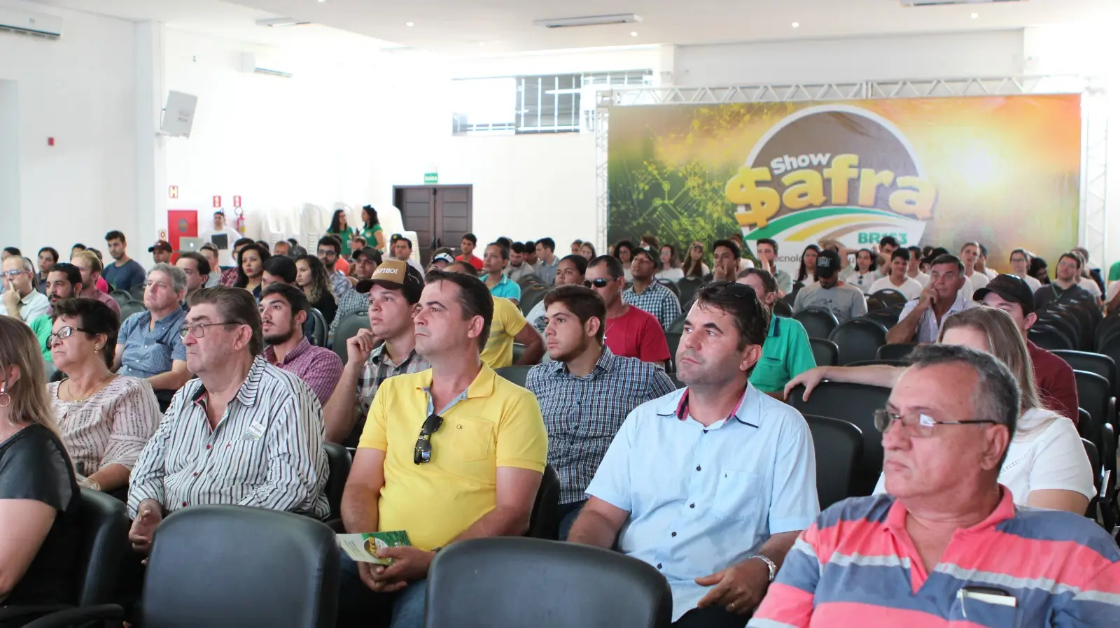 Avicultura da região demonstra expansão econômica no Show Safra