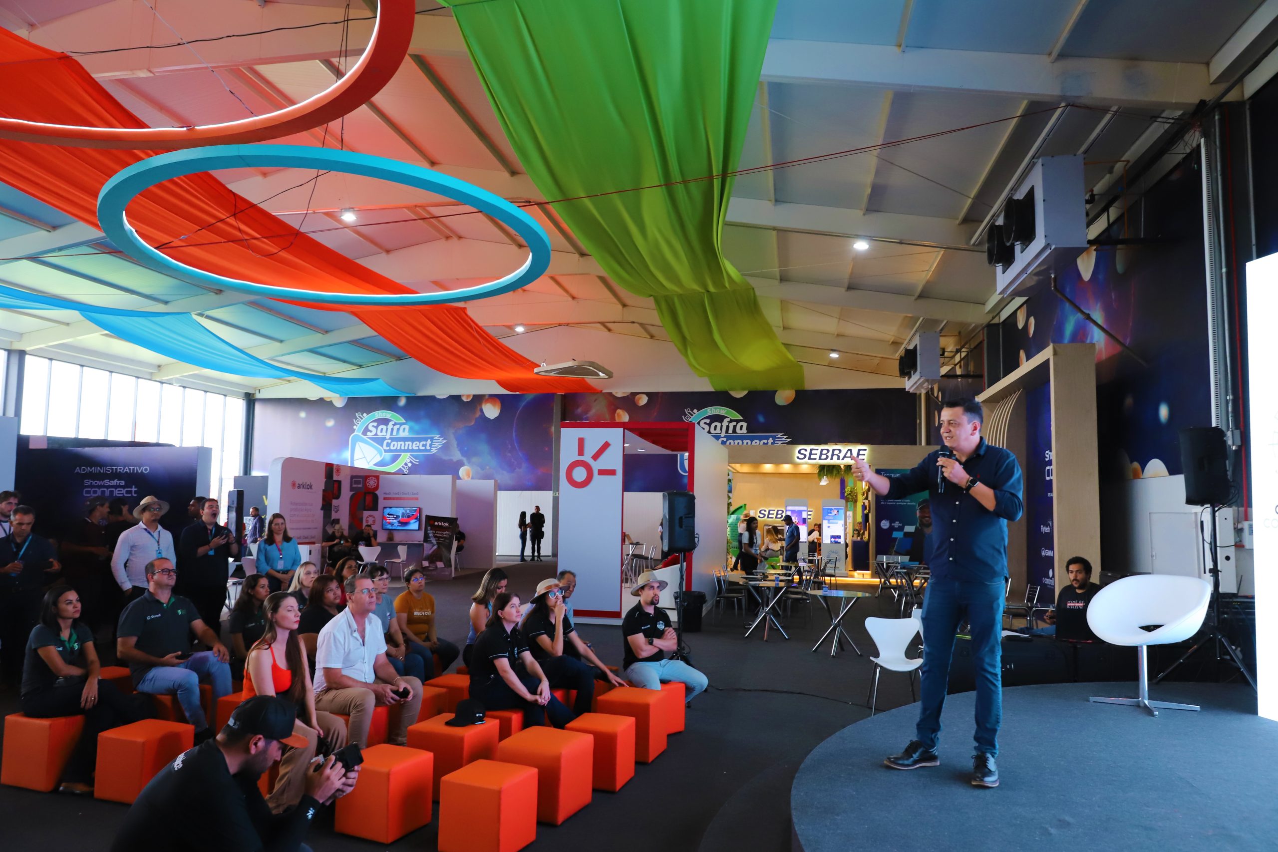 Conexões que Transformam: Pequenos Negócios e Grandes Estratégias no Show Safra Connect